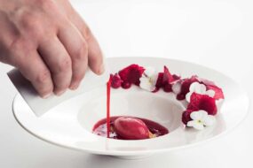 Jak restauracje zdobywają gwiazdki MICHELIN? Krótka historia przewodnika MICHELIN