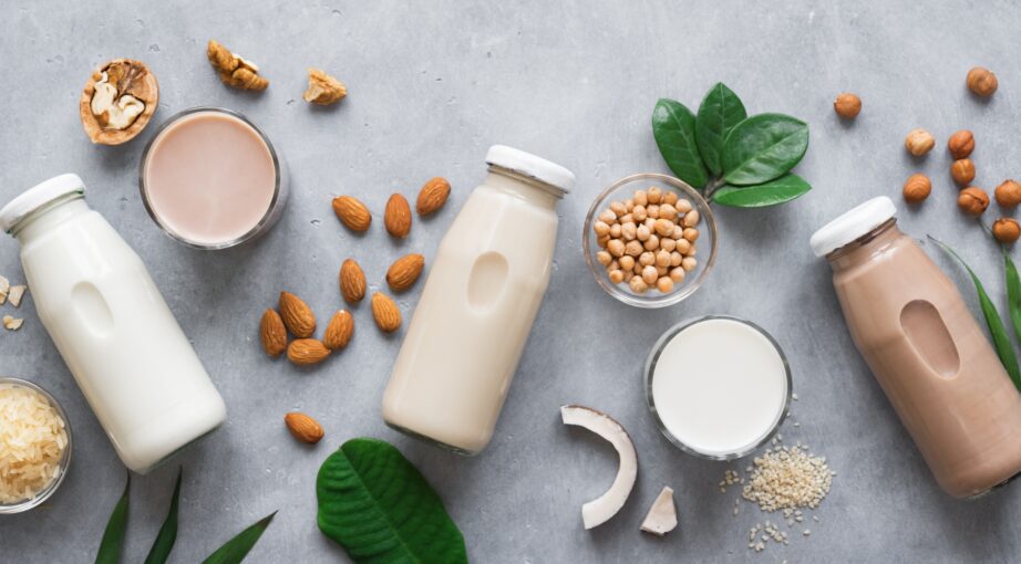 Rynek plant based. Co&nbsp;motywuje Polaków do&nbsp;sięgania po&nbsp;mleko roślinne?