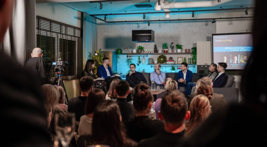 AI wspiera czy&nbsp;zastępuje człowieka? Zobacz, jaka przyszłość czeka polską branżę food!