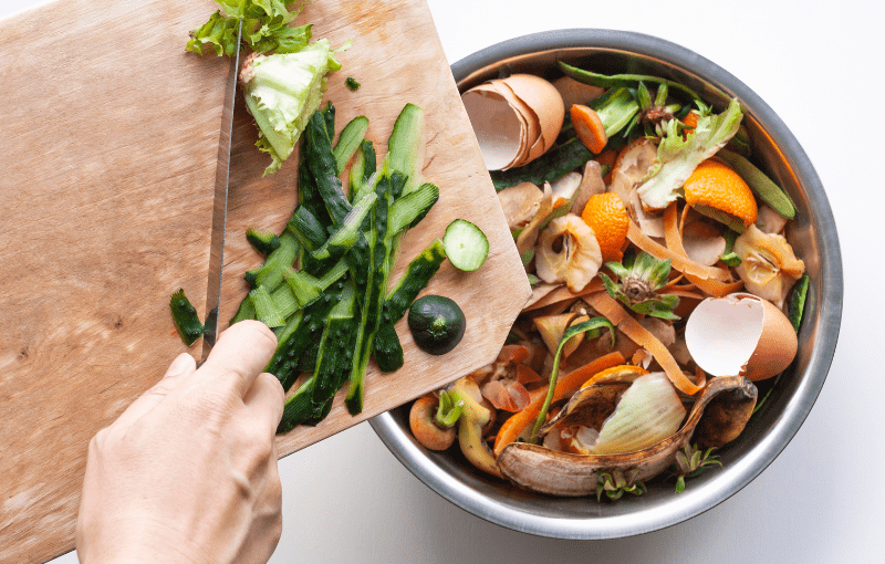 Skala i&nbsp;przyczyny marnotrawstwa żywności w&nbsp;gastronomii