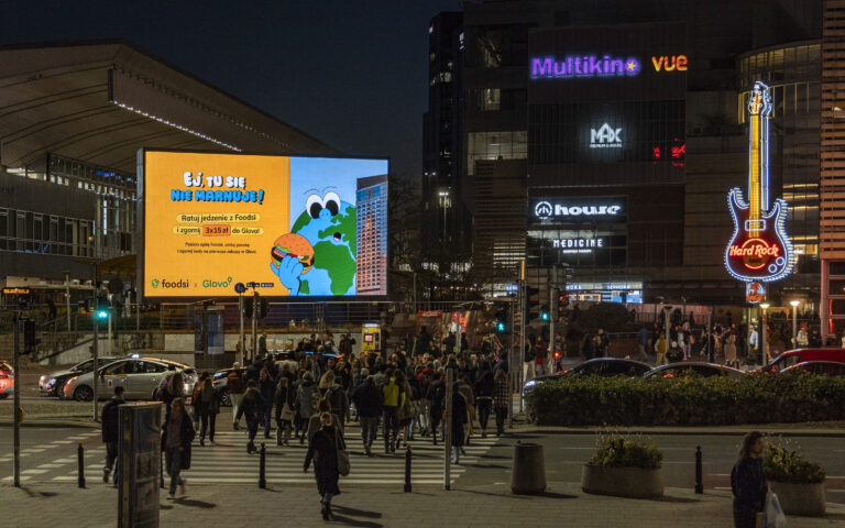 DOOH_Warszawa_Złote_Tarasy_Dw_Centralny (4)