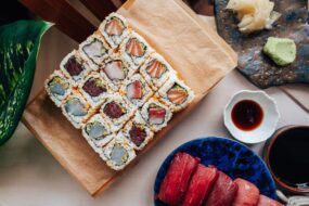 Gdzie zjeść najlepsze sushi w&nbsp;Warszawie? 5 rekomendacji zespołu Food and Design!