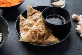 Pierożki z&nbsp;papieru ryżowego