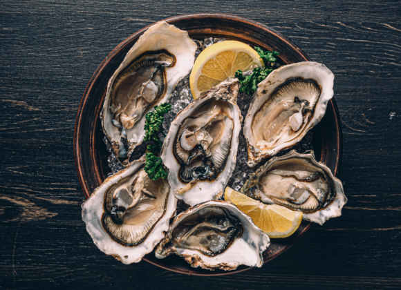 Ostrygi – czym są, jak je jeść i czy warto? www - fad-18