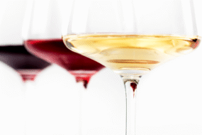 Poradnik: jak rozpoznać zepsute wino? 