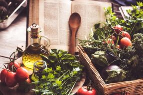 Najlepsze kulinarne książki i&nbsp;e-booki na&nbsp;wakacje