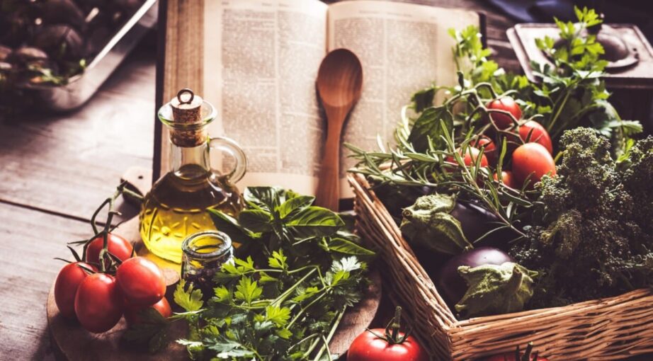 Najlepsze kulinarne książki i&nbsp;e-booki na&nbsp;wakacje