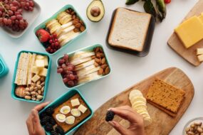 Lunchboxy do&nbsp;pracy i&nbsp;szkoły – pomysły na&nbsp;pyszne i&nbsp;zdrowe zestawy
