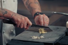 Najwięksi szefowie kuchni z&nbsp;gwiazdkami Michelin wchodzą do&nbsp;naszych  domów