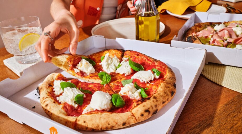 Margherita rządzi, ananas przegrywa. Dane Pyszne.pl rozwiewają pizzowe mity