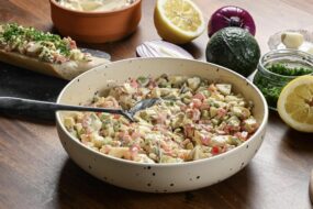 Pasta jajeczna z&nbsp;awokado – łatwy i&nbsp;szybki przepis