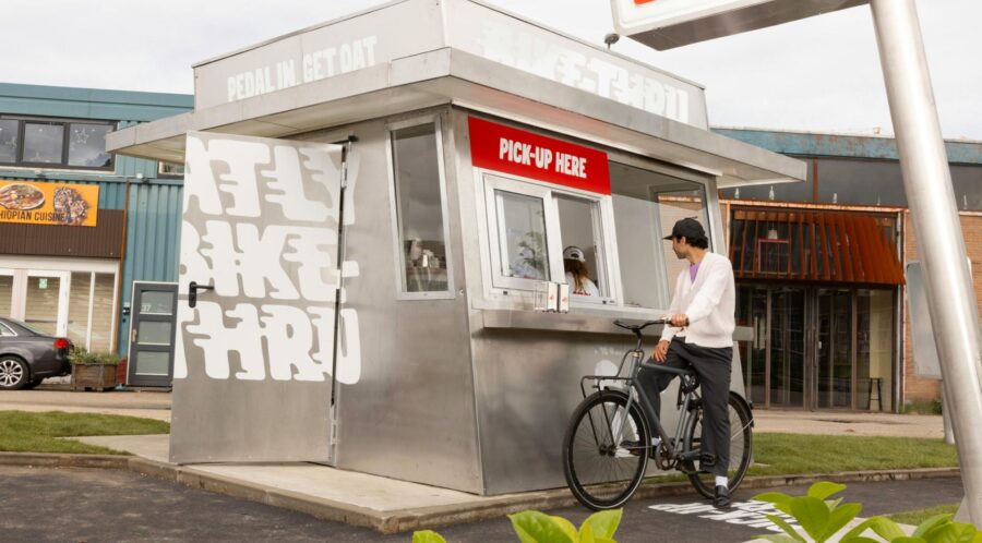 Oatly otwiera „bike-thru” w&nbsp;Amsterdamie