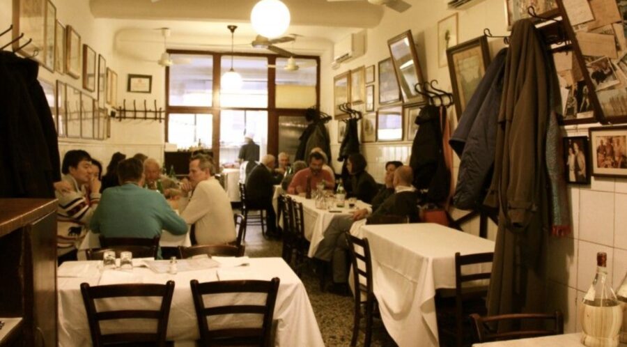 Dlaczego pamiętamy restaurację inaczej, niż naprawdę ją&nbsp;przeżyliśmy? Peak-end rule w&nbsp;gastronomii.