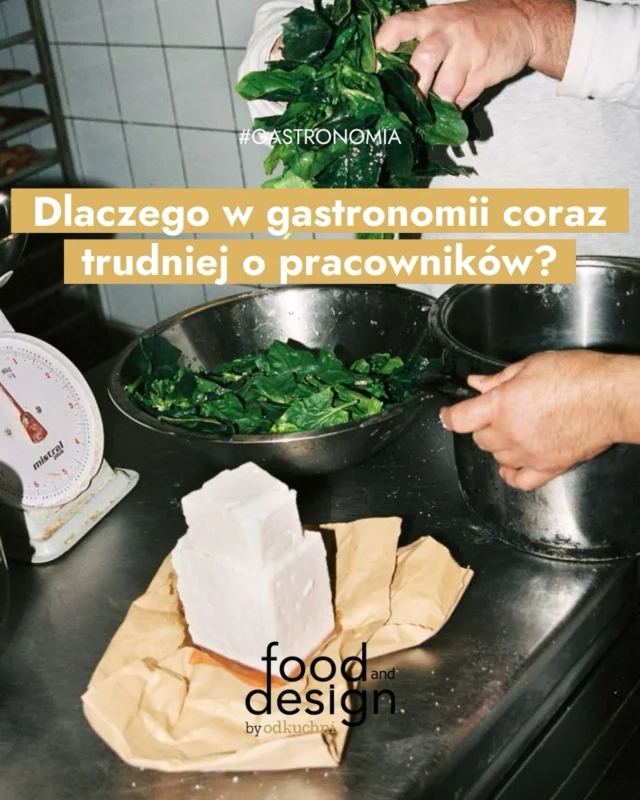 Piękne talerze, pełne sale, kreatywne menu. 😍 Tak najczęściej wygląda gastronomia w social mediach.Znacznie rzadziej pokazujemy długie zmiany, pracę wieczorami i weekendami czy tempo, które potrafi być naprawdę wymagające.W nowym artykule zastanawiamy się, czy problemem gastronomii rzeczywiście jest brak pracowników, czy może po prostu nie każdy odnajduje się w tej branży.👉 Link do artykułu znajdziesz w bio.#foodanddesign #gastronomia #restaurantlife #hospitality #restaurantbusiness